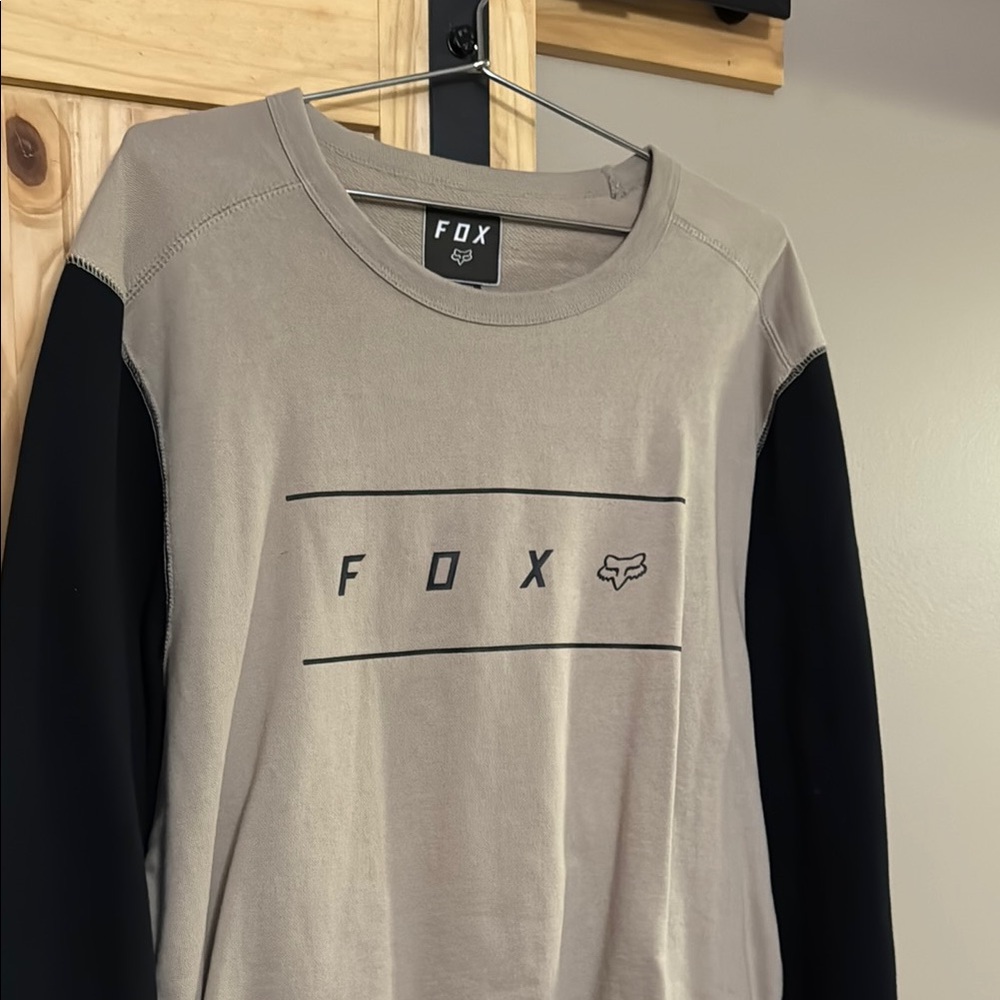 Fox Black and Tan Crew Fleece